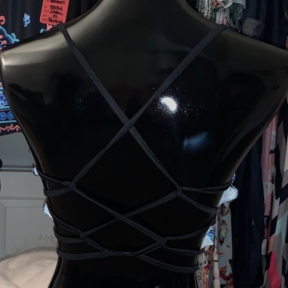 Short Set - Picture 4 of 4